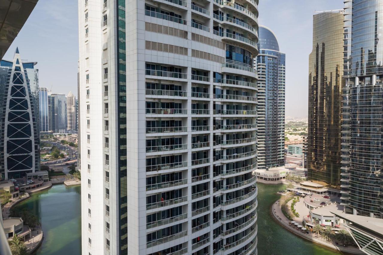 Higuests - Cozy Studio With Panoramic Views On The Lake Apartment Dubai Ngoại thất bức ảnh